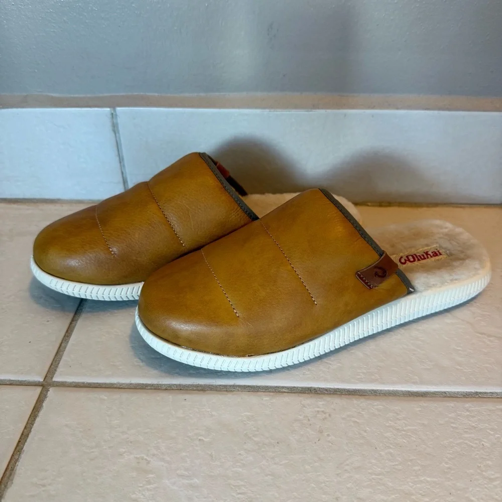 NWOT OluKai Mua ‘Ili Shearling Mule Slipper NWOT Size 10 Leather Cozy